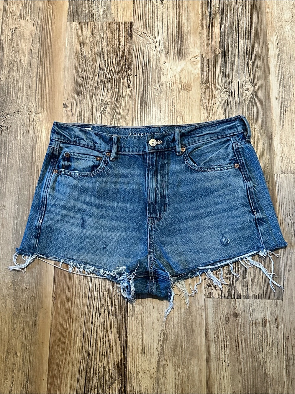 American Eagle High-Rise Distressed Denim Women’s Shorts - Blue